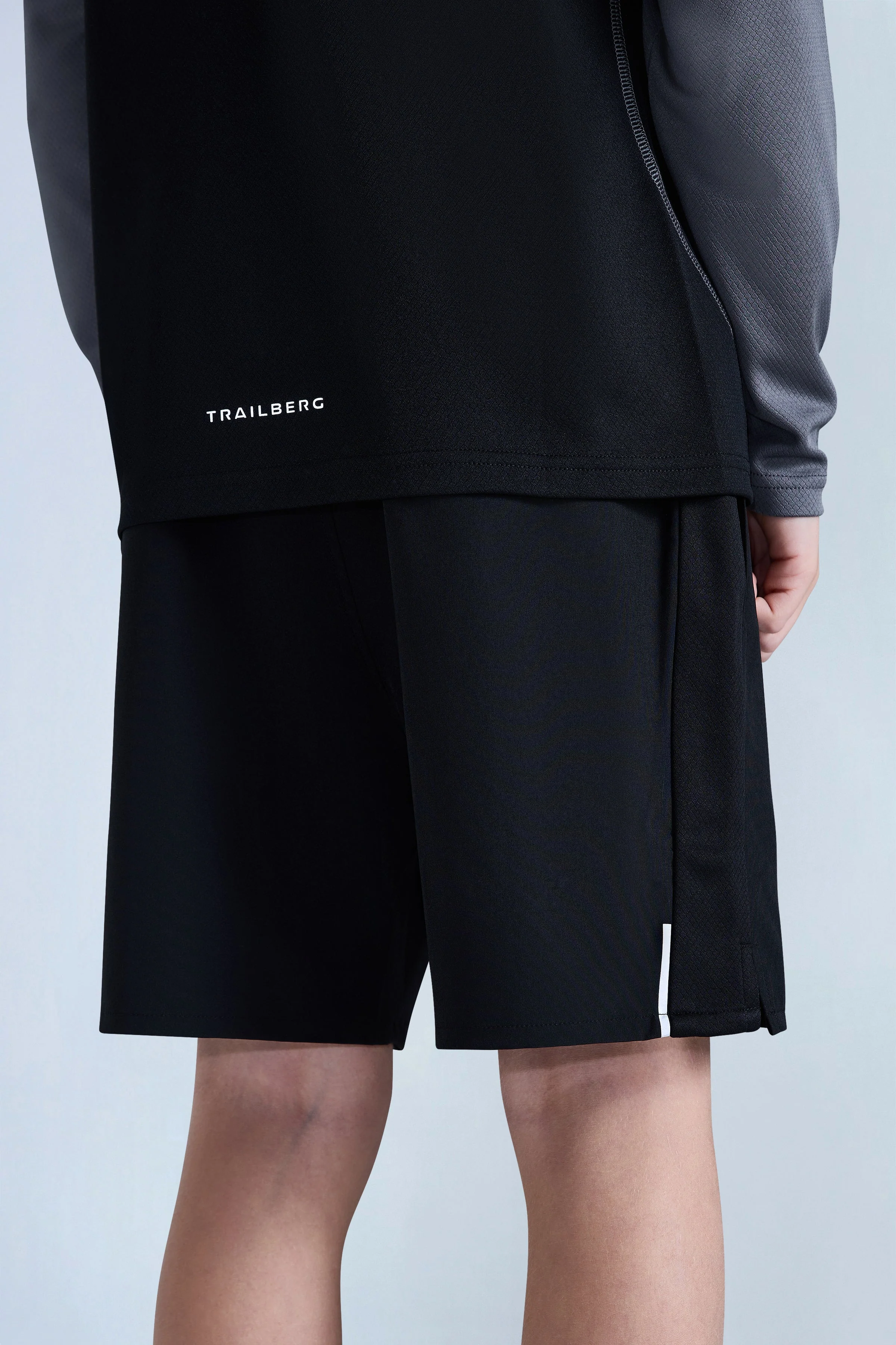 Boys Essentials 2.0 Short - Black - Image 4