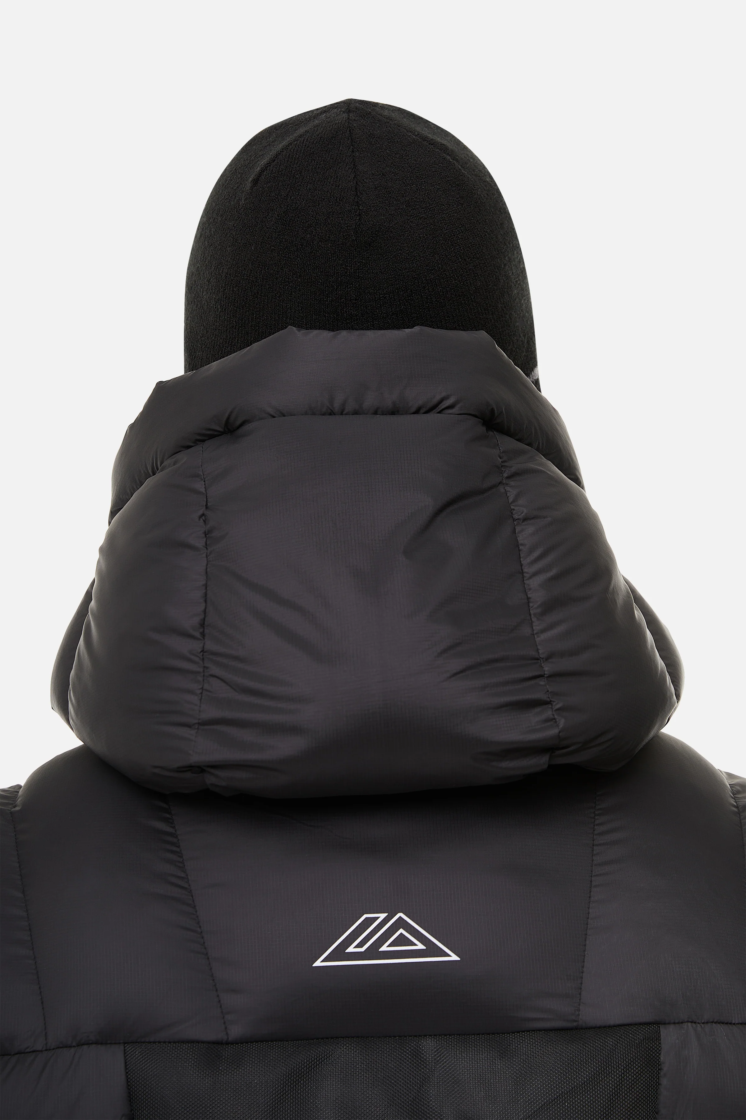 Peak Reversible Beanie - Black/Grey - Image 5