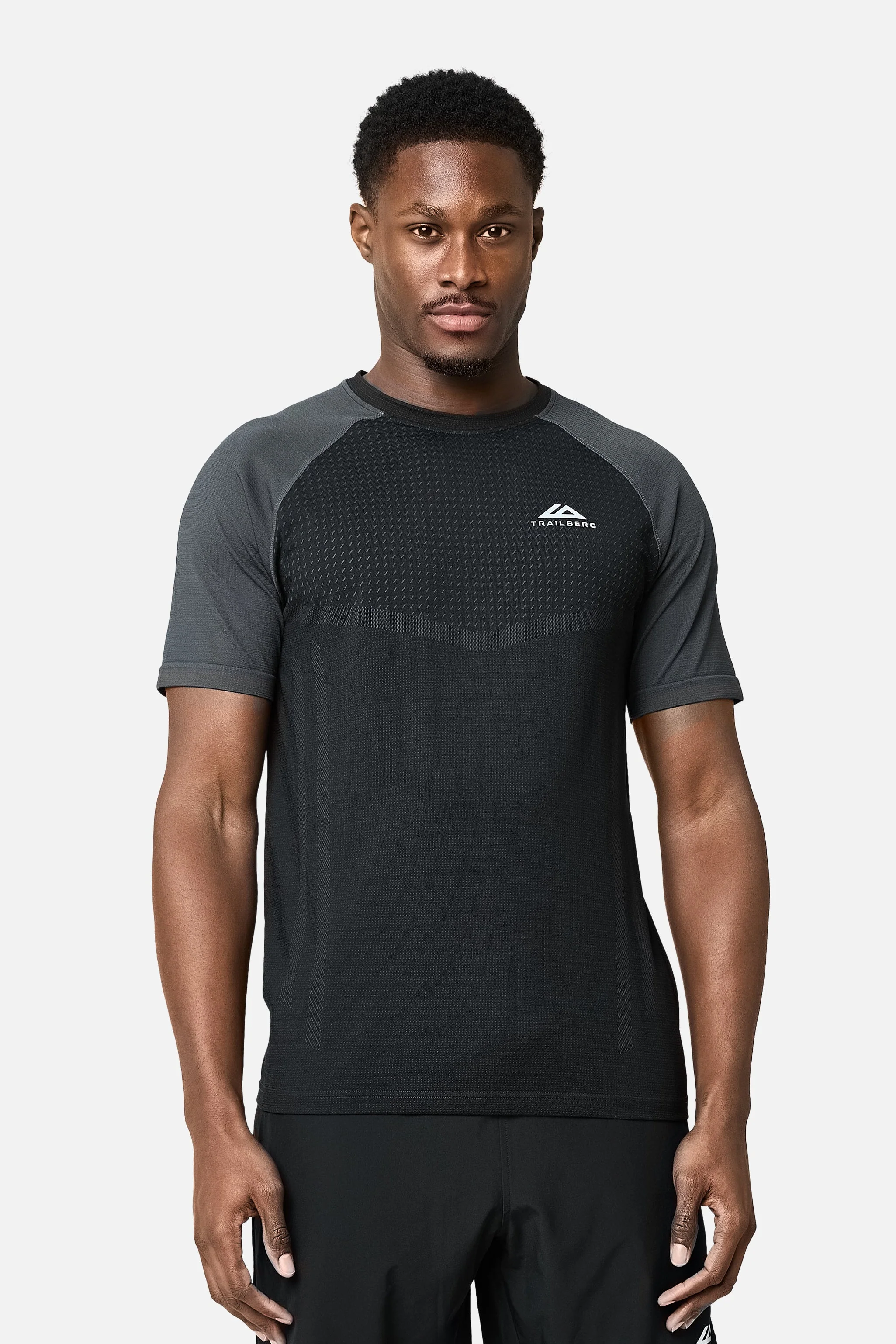 Rapid Dash Seamless Tee - Black/Volcano Grey - Image 3