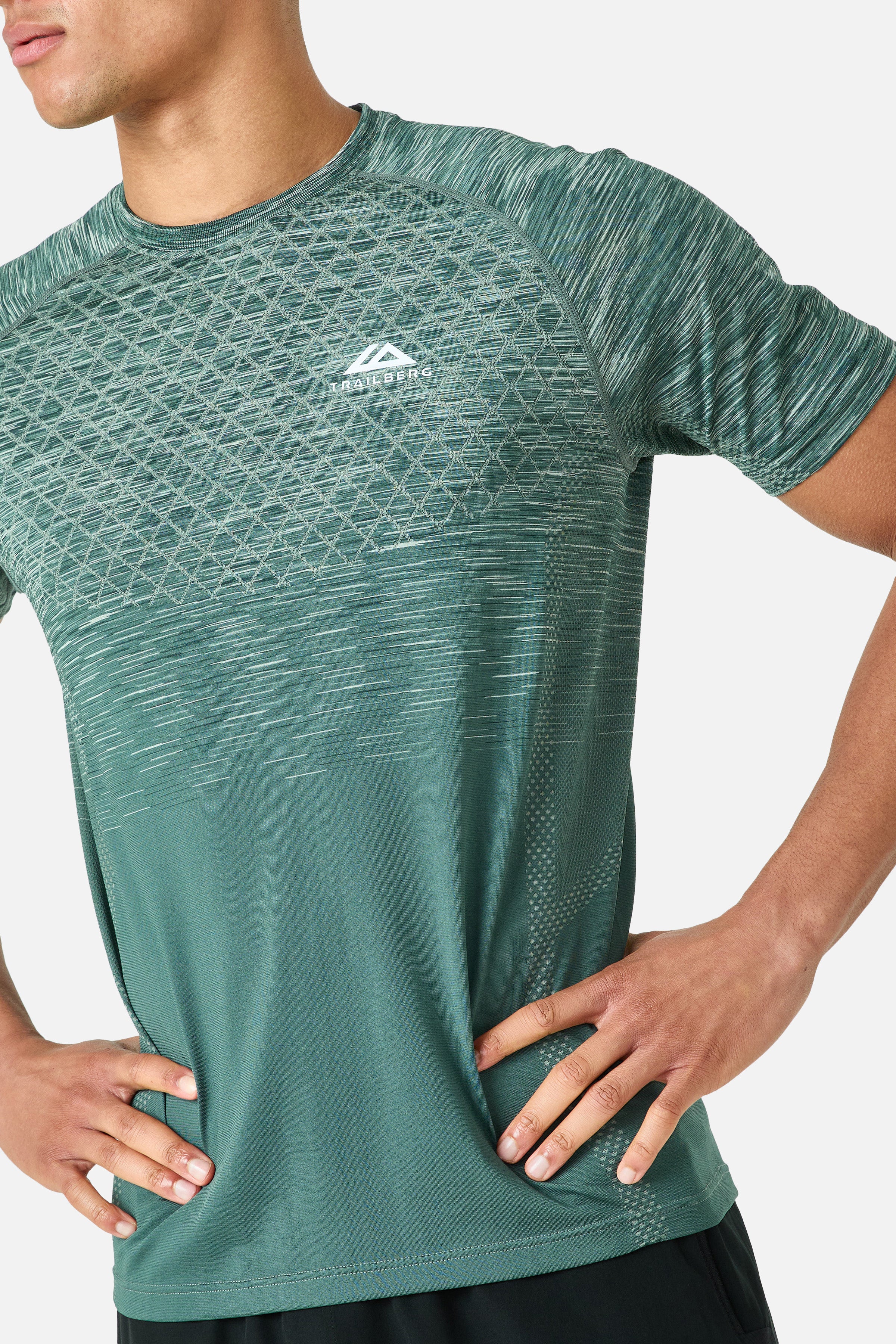 Stride Seamless Essentials 2.0 Twinset - Green - Image 4